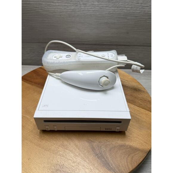 Nintendo Wii Console Wii Bundle (TESTED) Read Description - Picture 1 of 6